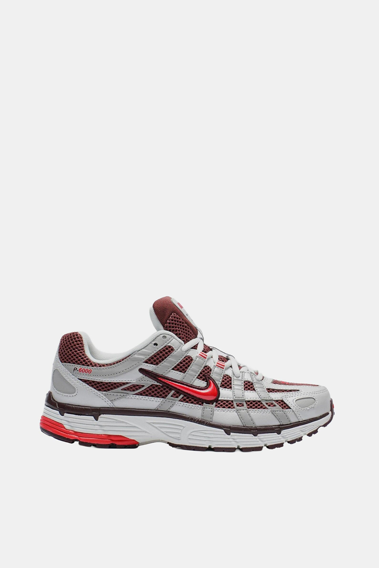 Кросівки жіночі Nike P-6000