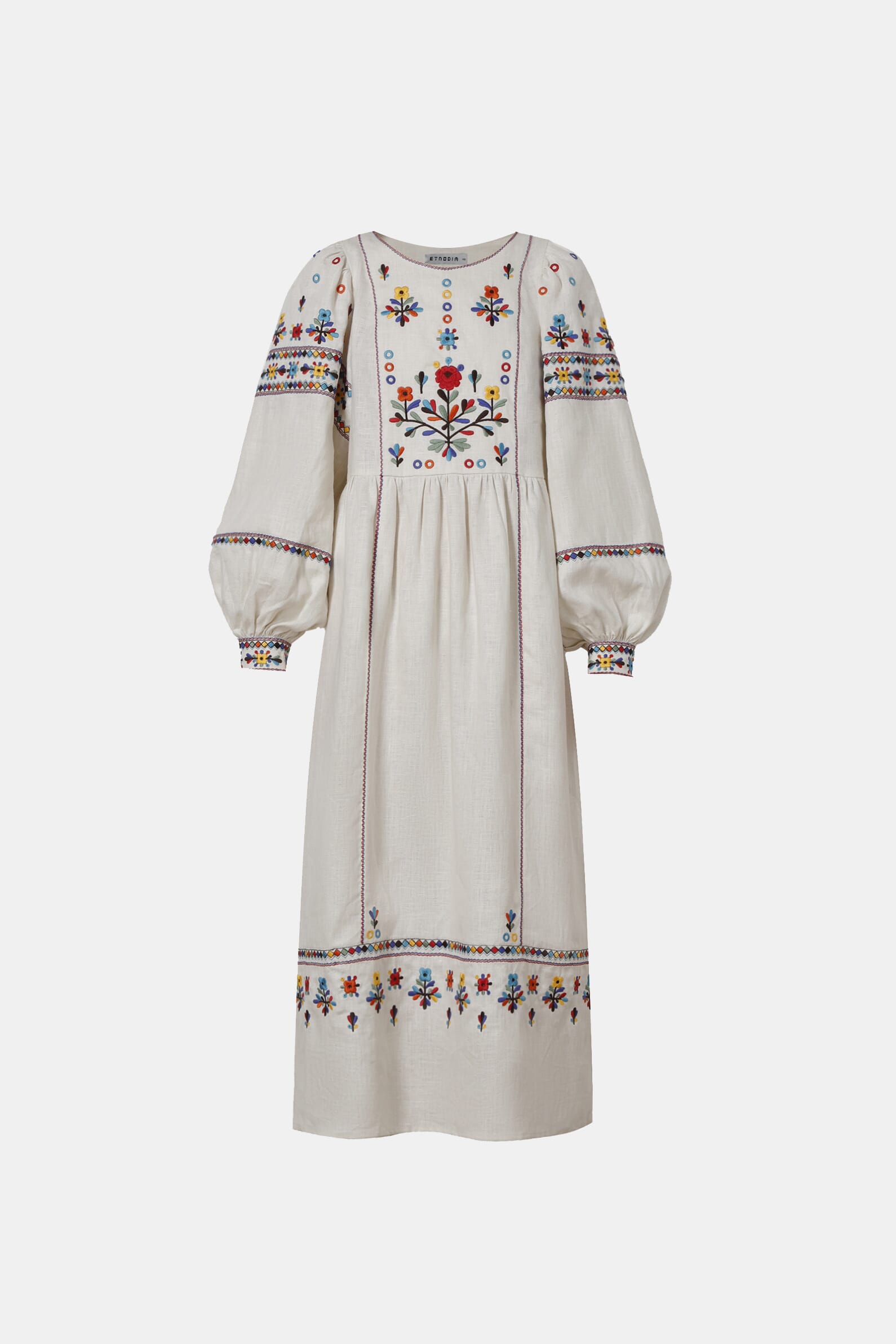 Сукня-вишиванка з льону