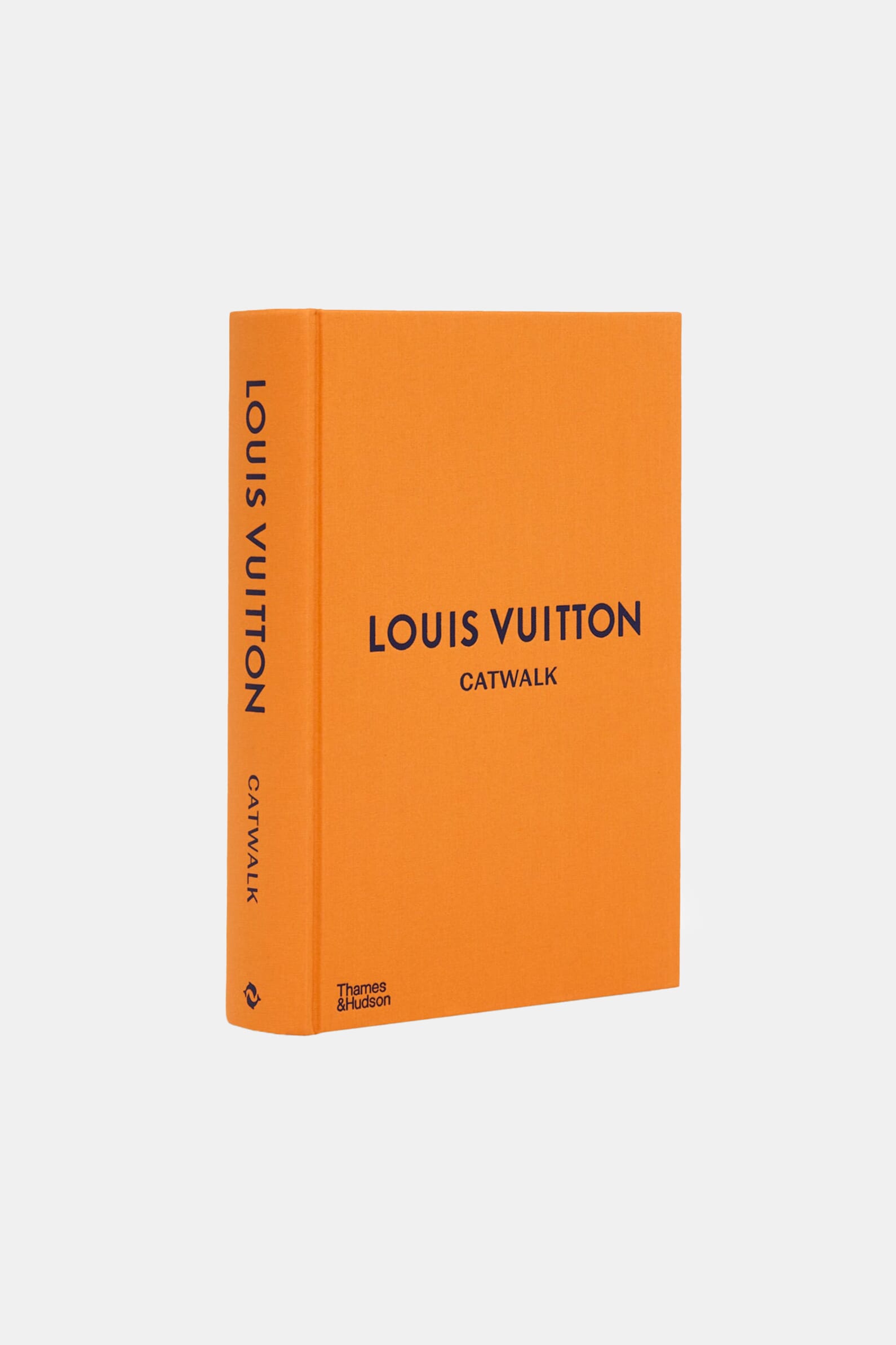 Книга «Louis Vuitton Catwalk» Thames&Hudson 00569861_34 - Онлайн
