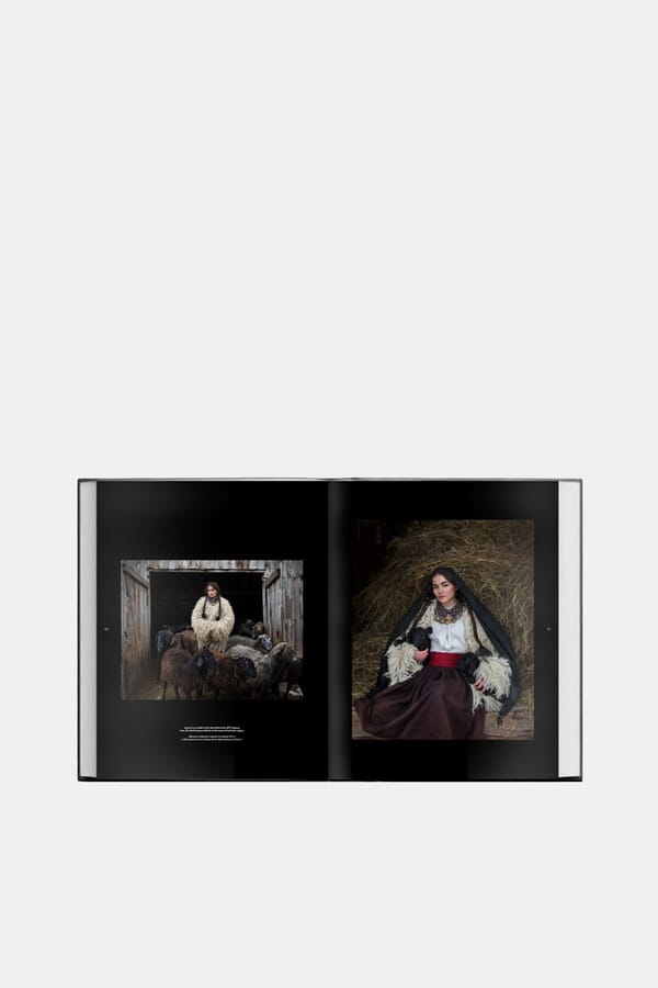 Publishing Ukraine Книга Ukrainian Folk Fashion 00551956_35  №3