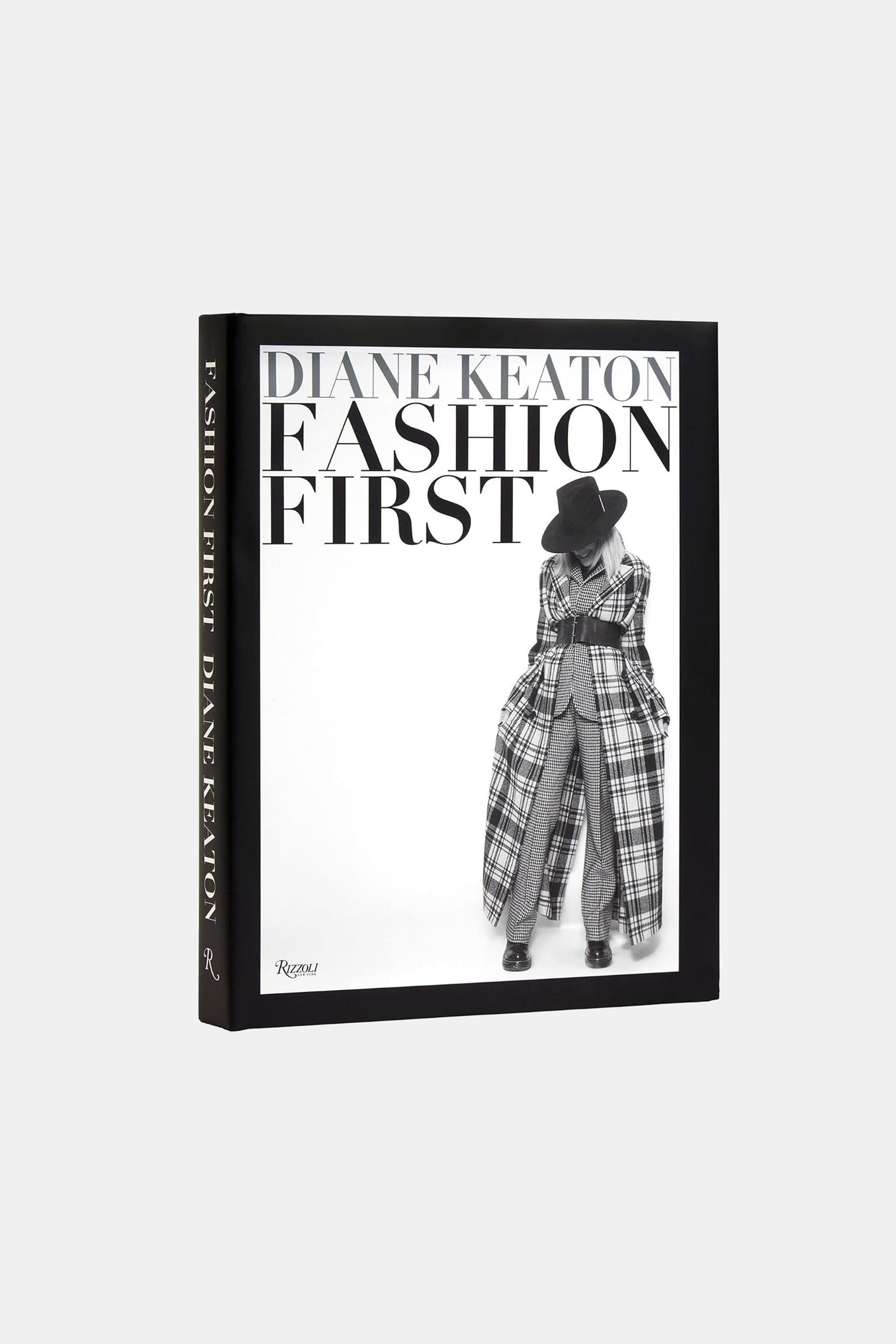 Книга «Fashion First»