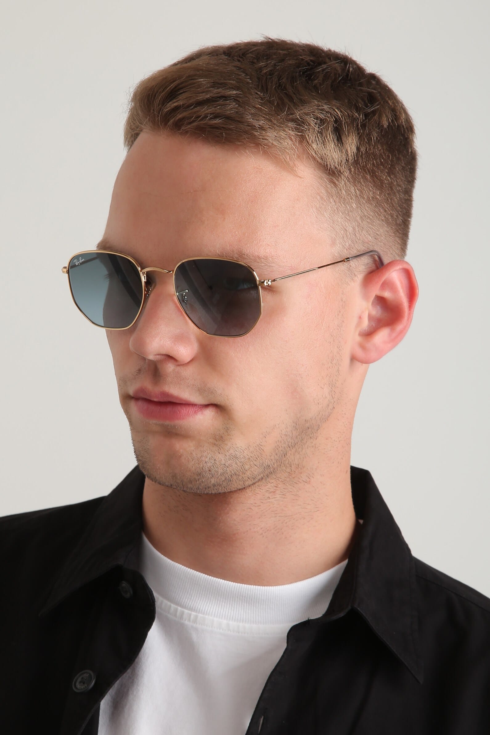 レイバン公式ストア】 Ray-Ban® HEXAGONAL FLAT LENSES サングラス | シルバー X ブルー - RB3548N