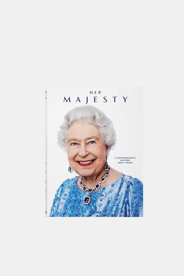Taschen Книга Her Majesty. A Photographic History 1926–2022 00466573_34 №1