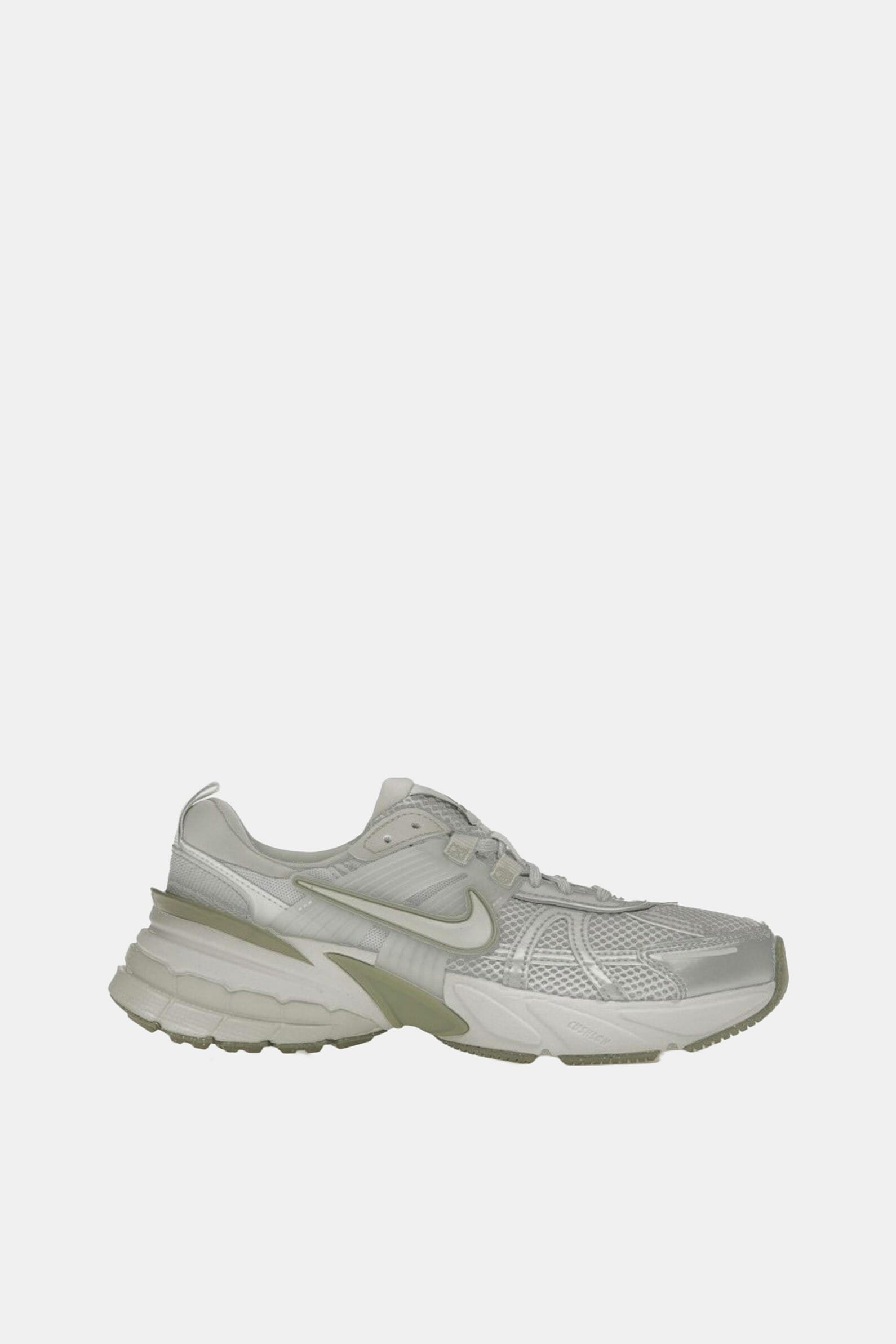 Кросівки жіночі Nike V2k Run