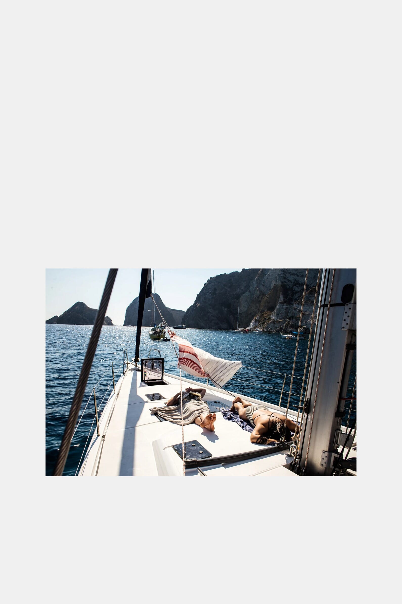 Книга "Sailing the Seas"