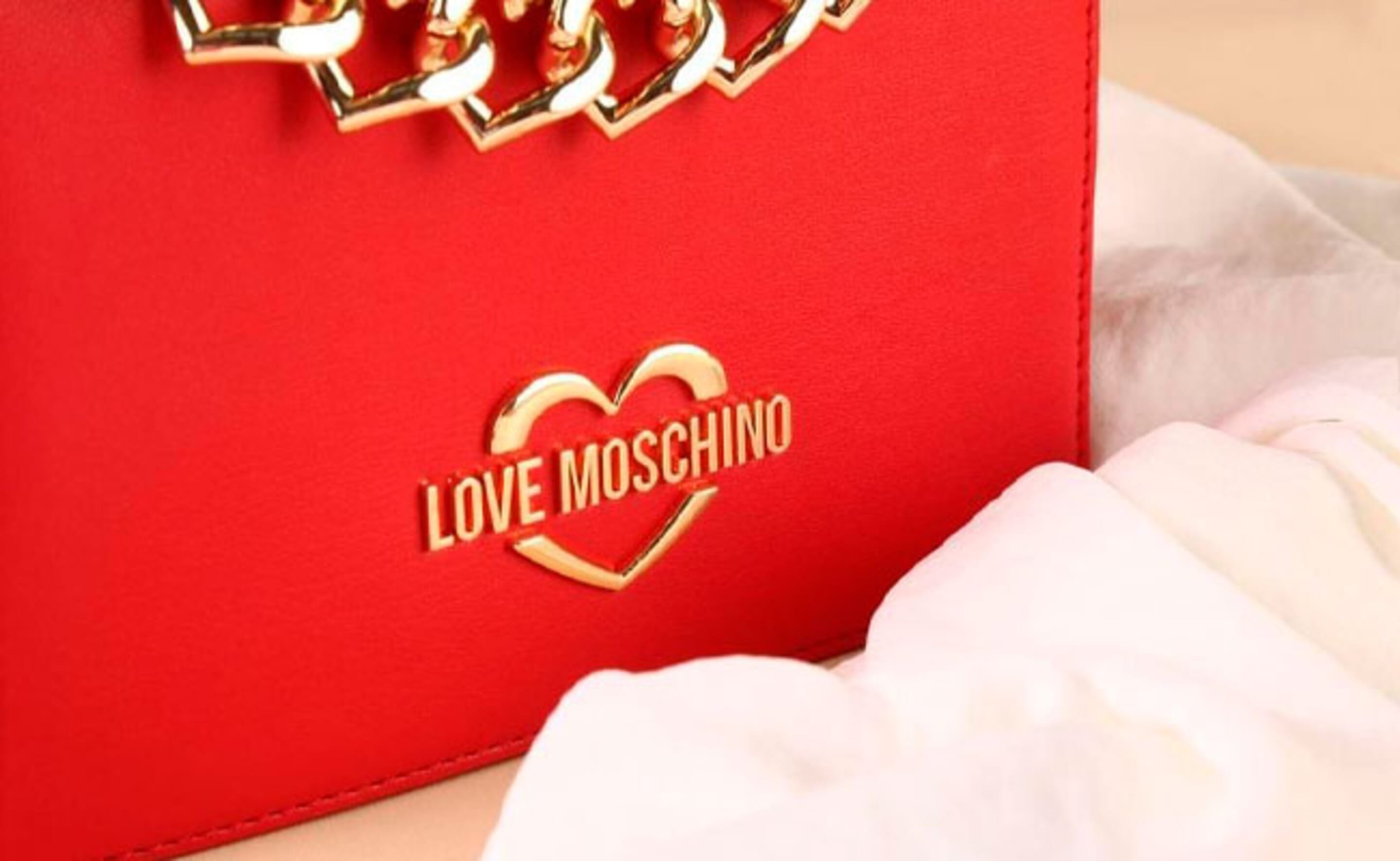 Товари Love Moschino
